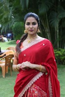 Divi Vadthya Latest Pics
